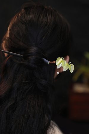 Chinese-Style Minimalist Hair Bun Hairpin - Bamboo Leaf Wooden Qipao & Hanfu Accessory - Ancient Versatile Hairpin for Daily Wear