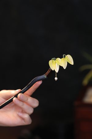 Chinese-Style Minimalist Hair Bun Hairpin - Bamboo Leaf Wooden Qipao & Hanfu Accessory - Ancient Versatile Hairpin for Daily Wear