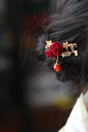 Chinese-Style Red Rose Hairpin for Women - Vintage-Inspired Decorative Hair Clip for Updos, Elegant Ancient Style Accessory