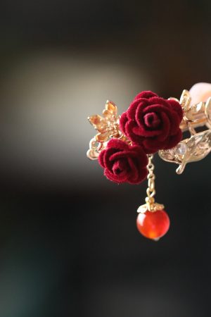 Chinese-Style Red Rose Hairpin for Women - Vintage-Inspired Decorative Hair Clip for Updos, Elegant Ancient Style Accessory