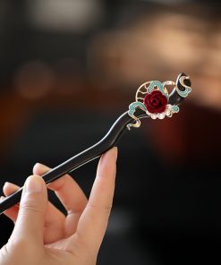 Chinese-Style Retro Camellia Cloud Hairpin - Wooden Qipao Accessory for Daily Commuting and Elegant Y2K Fashion