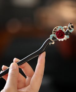 Chinese-Style Retro Camellia Cloud Hairpin - Wooden Qipao Accessory for Daily Commuting and Elegant Y2K Fashion