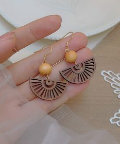 Chinese-Style Retro Hollow Fan Earrings for Women, Handmade Wooden Ethnic Accessories with Hooks, Niche Fashion Statement Jewelry
