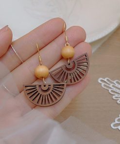 Chinese-Style Retro Hollow Fan Earrings for Women, Handmade Wooden Ethnic Accessories with Hooks, Niche Fashion Statement Jewelry