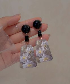 Chinese-Style Retro Lotus Flower Earrings for Women, High-End Ear Clips, Niche Gentle Temperament, No Ear Holes, Super Fairy Design