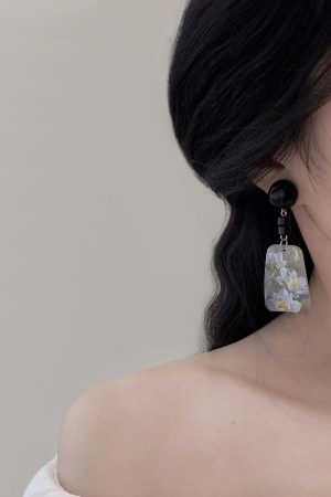 Chinese-Style Retro Lotus Flower Earrings for Women, High-End Ear Clips, Niche Gentle Temperament, No Ear Holes, Super Fairy Design