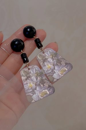 Chinese-Style Retro Lotus Flower Earrings for Women, High-End Ear Clips, Niche Gentle Temperament, No Ear Holes, Super Fairy Design