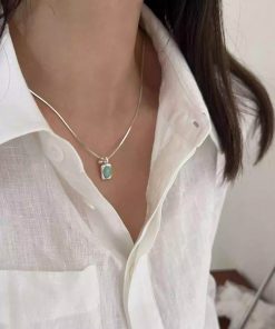 Chinese-Style Retro Tianhe Stone Bead Necklace with Snake Bone Chain Pendant - Trendy 2025 Fashion Accessory