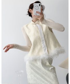 Chinese Style Sleeveless Down Vest Coat with Ostrich Feather Embroidery for Autumn and Winter, Elegant National Style Top