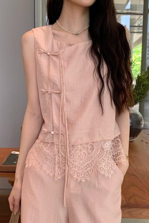 Chinese Style Spliced Lace Vest and Wide Leg Pants Two-Piece Set for Women - Slimming Summer Fashion, Trendy National Wind Look