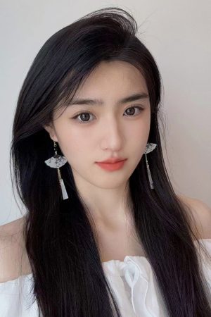Chinese-Style Tassel Fan Earrings for Women, Bamboo Leaf Design, High-End National Trend Ear Clips, Unique Calligraphy Art Jewelry