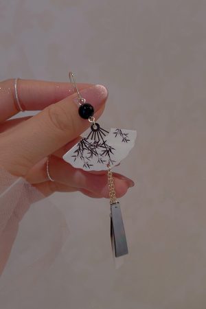 Chinese-Style Tassel Fan Earrings for Women, Bamboo Leaf Design, High-End National Trend Ear Clips, Unique Calligraphy Art Jewelry