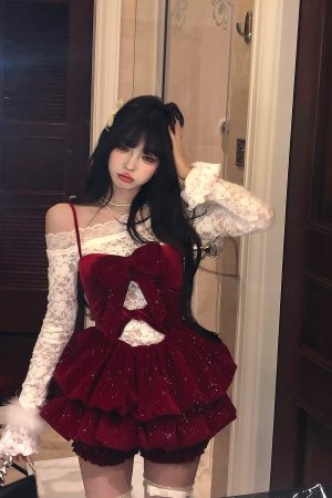 Christmas Lace Camisole Dress for Women - Waist-Cinching Princess Style, Short Skirt for Autumn and Winter Fashion