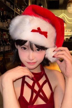 Christmas Red Bow Plush Hat for Winter - Big Head Wrap, Flattering Face Shape, Little Red Riding Hood Cosplay Accessory