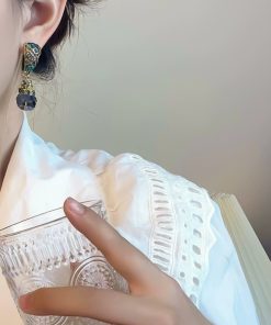 Classic Retro Teardrop Pendant Blue Multi-Faceted Crystal Earrings - Unique Temperament Ear Accessories for Chic Style