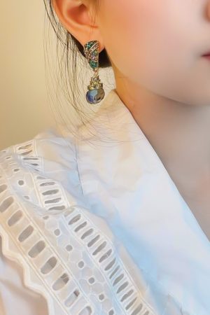 Classic Retro Teardrop Pendant Blue Multi-Faceted Crystal Earrings - Unique Temperament Ear Accessories for Chic Style