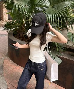 Classic Straight-Leg Jeans with Slightly Loose Fit, Double Waistband, Embroidered Logo, Slimming Style - Vintage Denim Fashion