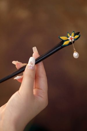 Classical Chinese Style Butterfly Hairpin with Step-Shake Tassel for Women, Wooden Qipao Hairpin for Bun, Black Sandalwood