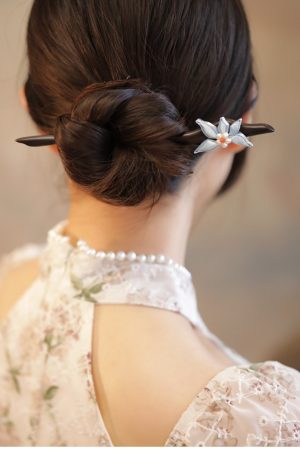 Classical Chinese Style Butterfly Hairpin with Step-Shake Tassel for Women, Wooden Qipao Hairpin for Bun, Black Sandalwood