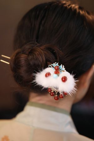 Classical Chinese Style U-Shaped Hairpin - Festive Fluffy Cute Lion Design Hair Accessory for Children