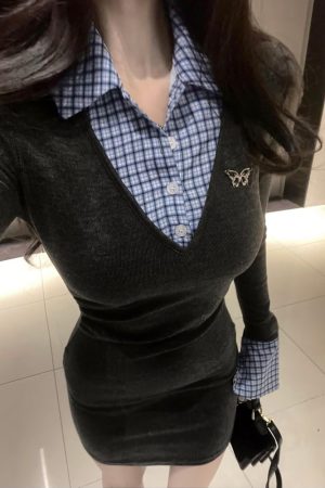 College Style Patchwork Faux Two-Piece Knitted Dress for Women - Waist-Cinching Bodycon Fit, Elegant Short Skirt for Spring Fashion