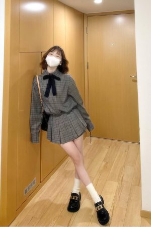 College Style Patterned Dress Set for Women - Loose Cardigan Coat & Pleated Short Skirt - Casual Two-Piece Outfit for Autumn/Winter