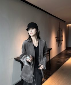 Color-Added Black V-Neck Knitted Long Sleeve Top for Women - Practical Base Layer for Spring and Summer Fashion