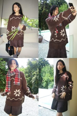 Color Block 3D Round Neck Pullover Knit Sweater with Snowflake Design - Winter Fashion Essential