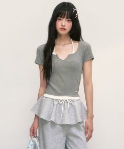 Color-Block Faux Two-Piece Short-Sleeve Women's V-Neck Tie-Back Halter T-Shirt - Trendy Summer Top for 2025 Fashion Enthusiasts