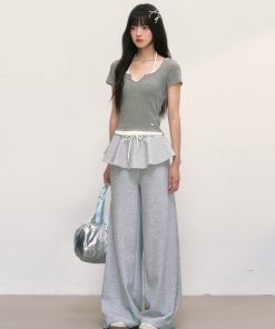 Color-Block Faux Two-Piece Short-Sleeve Women's V-Neck Tie-Back Halter T-Shirt - Trendy Summer Top for 2025 Fashion Enthusiasts