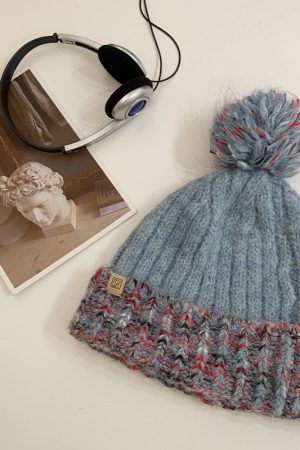 Color-Block Gradient Knitted Hat for Women - Cute Face-Shaping Warm Ear Protection for Autumn Winter, Large Head Wrap Style