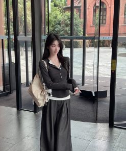 Color Block Long Sleeve T-Shirt for Women - Slim Fit V-Neck Fake Two-Piece Autumn Winter Top - Stylish Casual Layering Essential