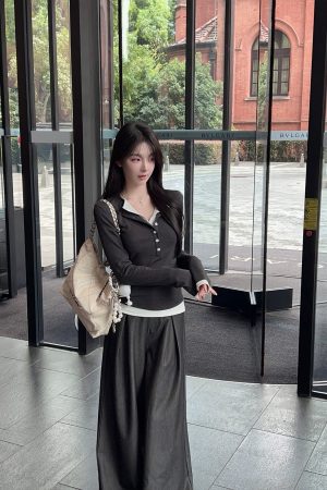 Color Block Long Sleeve T-Shirt for Women - Slim Fit V-Neck Fake Two-Piece Autumn Winter Top - Stylish Casual Layering Essential