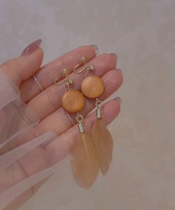 Color-Blocked Feather Earrings - Super Sweet Long Wooden Vacation Style Ear Clips for Unique Personality and Niche Design
