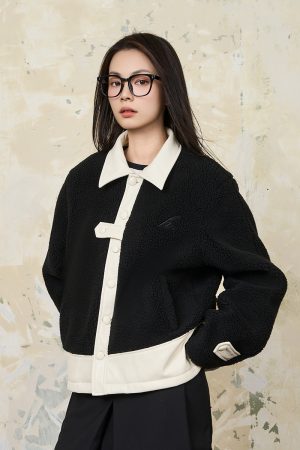 Color-Blocked Lamb Wool & PU Leather Minimalist Embroidered Short Warm Lapel Jacket for Chic Fall Style
