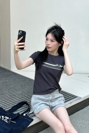 Color-Blocked Striped Short Sleeve Slim Fit T-Shirt for Women - Unique Summer 2025 Fashion, Trendy Casual Style