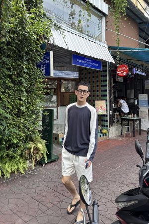 Color-Blocked Thin Long Sleeve Sun Protection T-Shirt for Men - Summer Casual Versatile Style, Perfect for Y2K and 90s Fashion