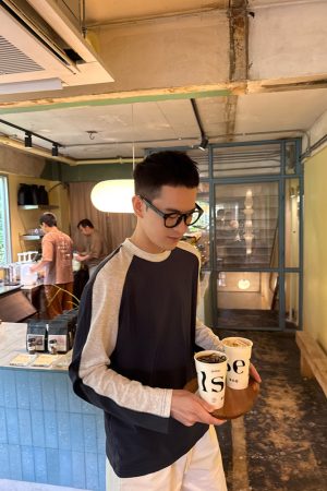 Color-Blocked Thin Long Sleeve Sun Protection T-Shirt for Men - Summer Casual Versatile Style, Perfect for Y2K and 90s Fashion