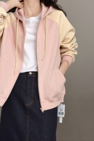 Color-Blocking Long Sleeve Hooded Sweatshirt - Korean Style Loose Fit, Age-Reducing College Vibe, Trendy Casual Wear