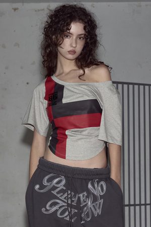 Color-Blocking Printed Off-Shoulder T-Shirt â€“ Loose Fit, Ruffled Waist, Cropped Design â€“ 90s Inspired Sports Jersey Style