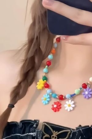 Colorful Daisy Necklace for Women - Contrast Color Collarbone Chain, Summer Vacation Style, Sweet Niche Design, Trendy Accessories