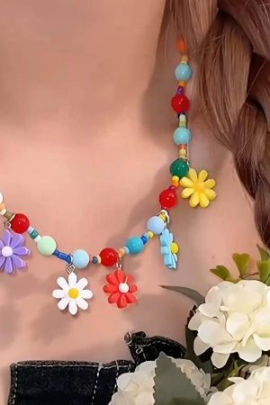 Colorful Daisy Necklace for Women - Contrast Color Collarbone Chain, Summer Vacation Style, Sweet Niche Design, Trendy Accessories