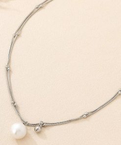 Colorful Imitation Pearl Necklace for Girls - Light Luxury Clavicle Chain with High-Quality Elegance and Trendy Style