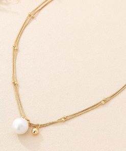 Colorful Imitation Pearl Necklace for Girls - Light Luxury Clavicle Chain with High-Quality Elegance and Trendy Style
