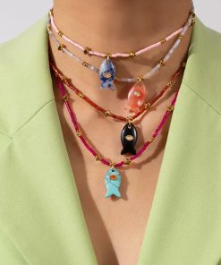 Colorful Shell Clavicle Chain Necklace - Minimalist Artistic Accessory, Versatile French High-End Design, Light Luxury Fashion Statement