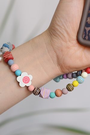Colorful Wooden Resin Bear Duck Cartoon Phone Strap Lanyard - Cute Lightweight Anti-Lost Wrist Accessory for Women