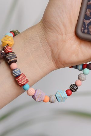 Colorful Wooden Resin Bear Duck Cartoon Phone Strap Lanyard - Cute Lightweight Anti-Lost Wrist Accessory for Women