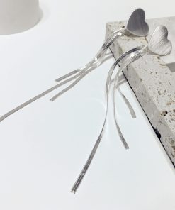 Cool-Toned Slimming Heart-Shaped Metal Tassel Earrings with Detachable Snake Chain for Versatile Style