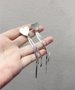 Cool-Toned Slimming Heart-Shaped Metal Tassel Earrings with Detachable Snake Chain for Versatile Style
