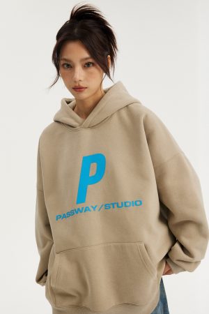 Couple's Fleece Hoodie with Logo - Loose Fit Streetwear Jacket for Autumn & Winter - Stylish Urban Layering